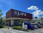 スーパー　ライフ吉川栄町店（スーパー）まで812m