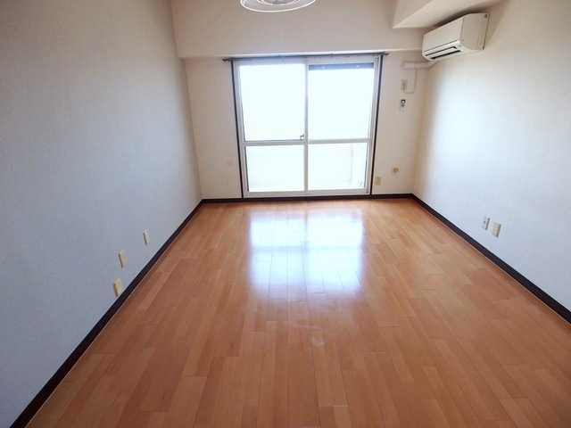 トーカンマンション犀川南の居間写真