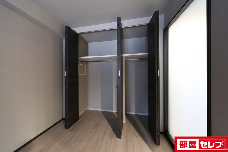 プレサンスロジェ上前津駅前 THE RESIDENCEの内装写真
