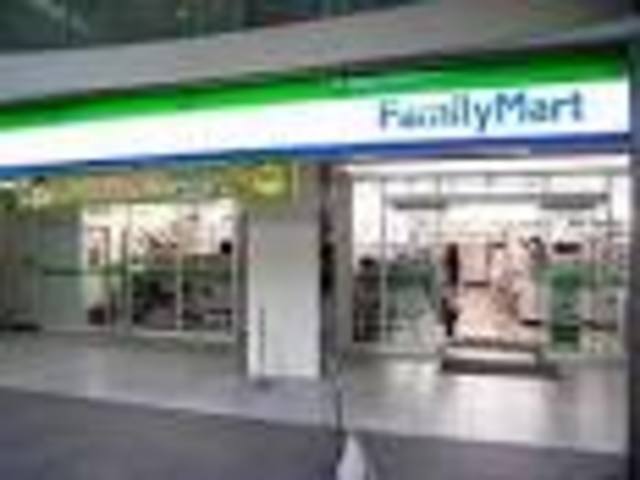 コンビニ　ファミリーマート池尻大橋店（コンビニ）まで184m