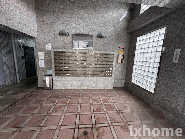 エントランス　建物の内部です