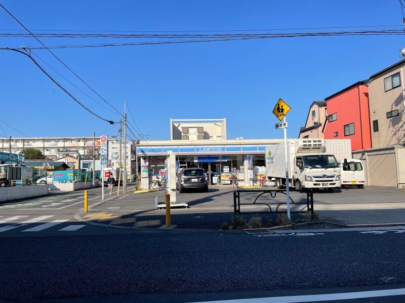 コンビニ　ローソン北区浮間二丁目店（コンビニ）まで394m