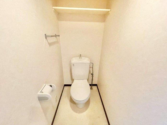 地下鉄四つ橋線 本町駅 徒歩4分 10階建 築24年のトイレ写真