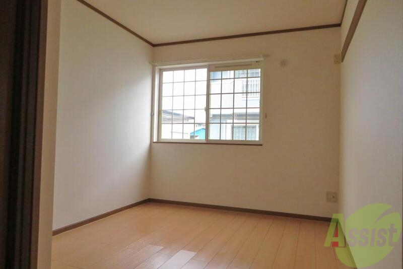 その他部屋・スペース　洋室２部屋でこちらの部屋は寝室に良さそうですね。