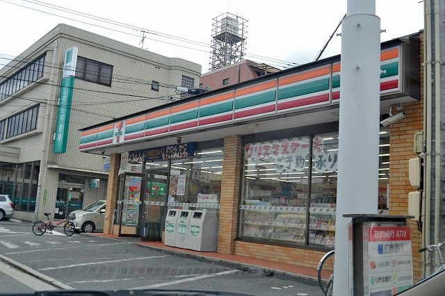 コンビニ　セブンイレブン広島東雲本町店（コンビニ）まで277m