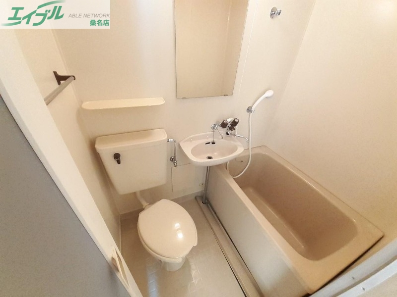 バス・シャワールーム　同タイプの部屋写真です。