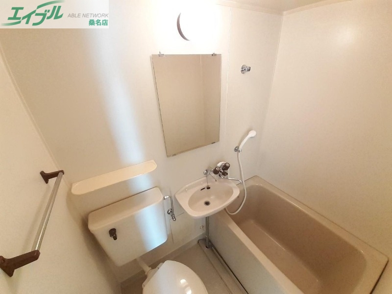 洗面設備　同タイプの部屋写真です。