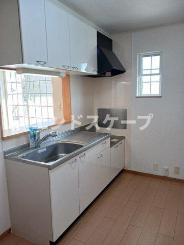 ＪＲ上越線 高崎問屋町駅 徒歩10分 2階建 築19年のキッチン写真
