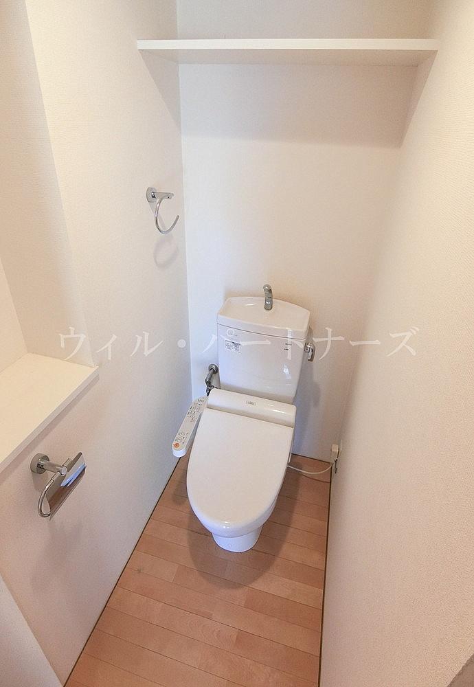 ＪＲ中央線 荻窪駅 徒歩9分 4階建 築15年のトイレ写真