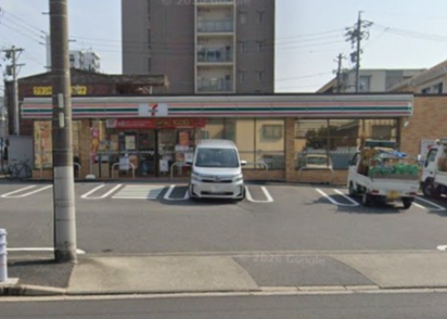 コンビニ　セブンイレブン 名古屋弥富通1丁目店（コンビニ）まで749m