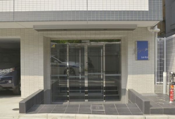 エントランス　エントランス