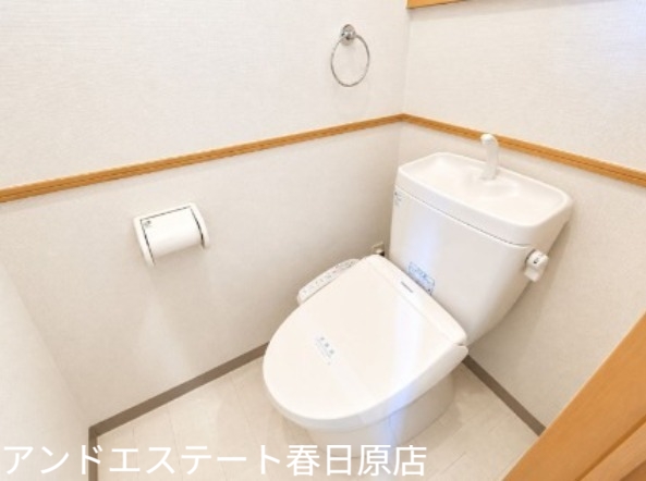 トイレ　ウォシュレット付き