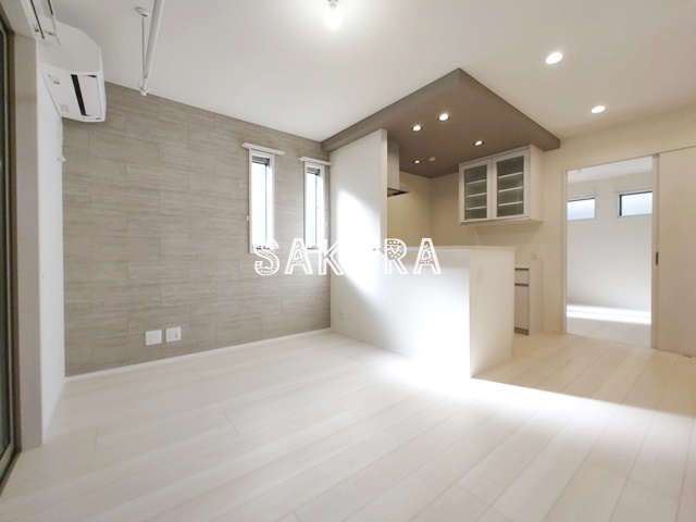 居室・リビング　開放感のあるゆったりとしたお部屋です♪