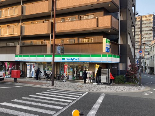 コンビニ　ファミリーマート 九条駅南店（コンビニ）まで359m