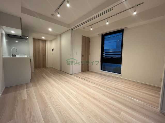 ORME COURT YOTSUYAの居間写真