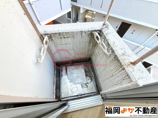 バルコニー　【福岡よか不動産】外からの目が気にならないバルコニーで洗濯物