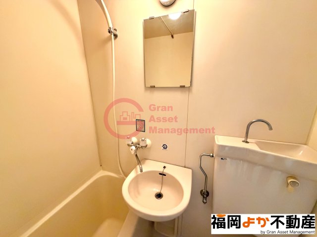 洗面設備　【福岡よか不動産】洗面所です