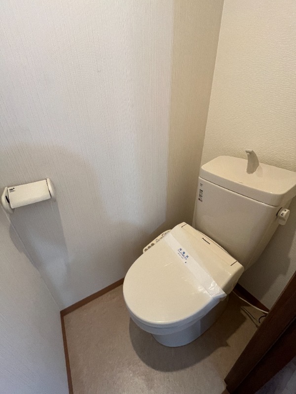 地下鉄長堀鶴見緑地線 蒲生四丁目駅 徒歩5分 5階建 築41年のトイレ写真