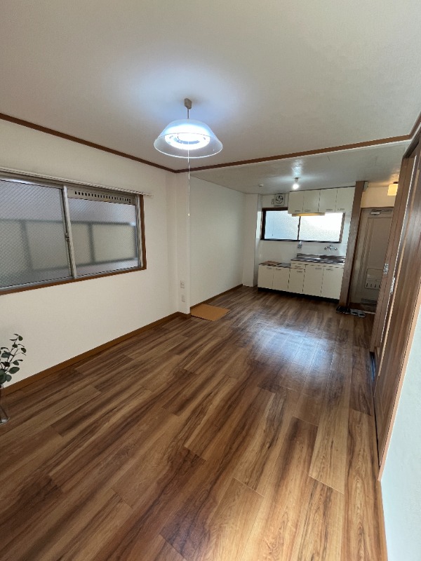 地下鉄長堀鶴見緑地線 蒲生四丁目駅 徒歩5分 5階建 築41年の居間写真