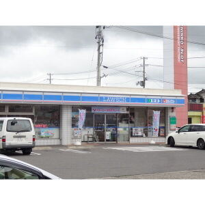 コンビニ　ローソン（コンビニ）まで550m