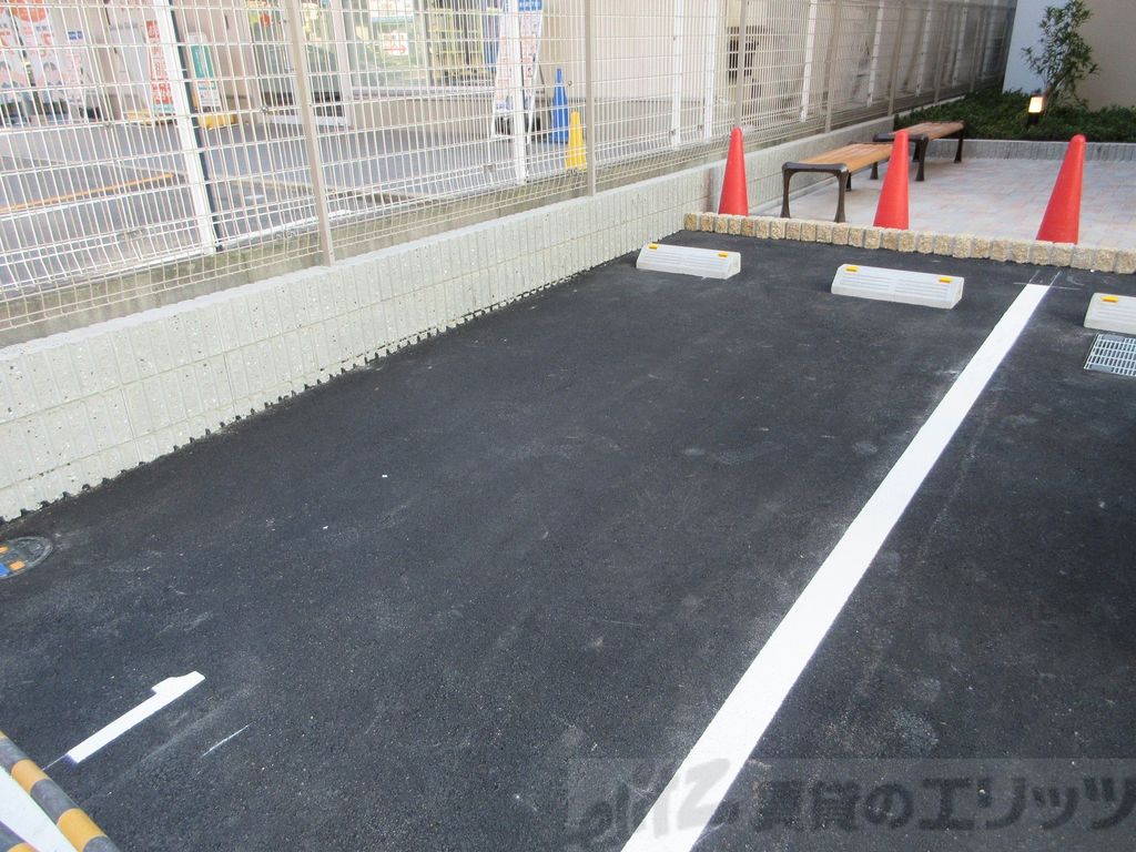 駐車場　駐車場