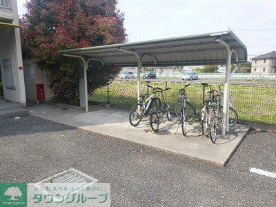 その他　屋根付き駐輪場