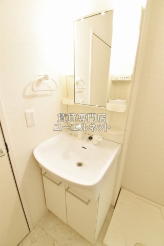 洗面設備　シャワー付洗面台
