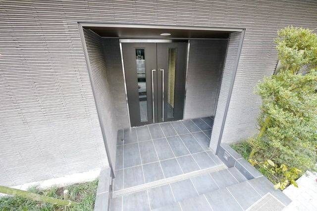 エントランス　RELUXIA東武練馬　東京都板橋区西台４