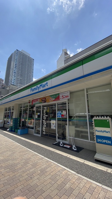 コンビニ　物件（コンビニ）まで640m