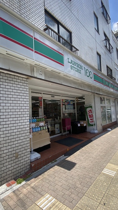 コンビニ　物件（コンビニ）まで320m
