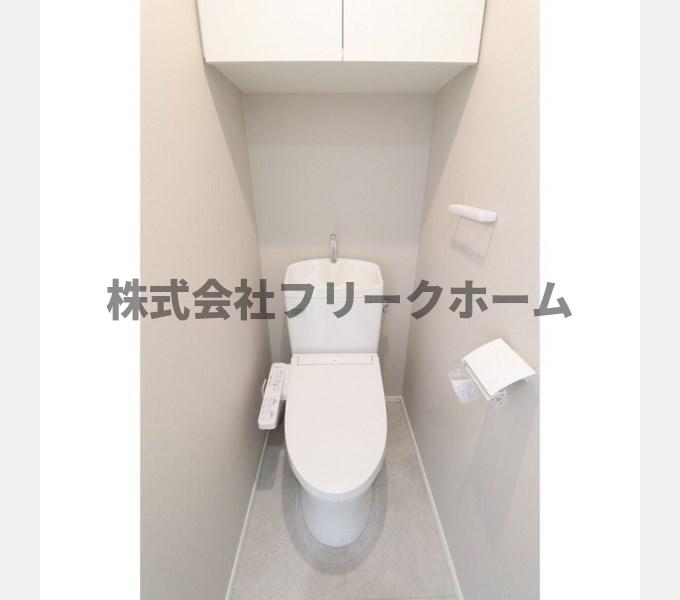 ＪＲ中央線 吉祥寺駅 徒歩14分 4階建 築4年のトイレ写真