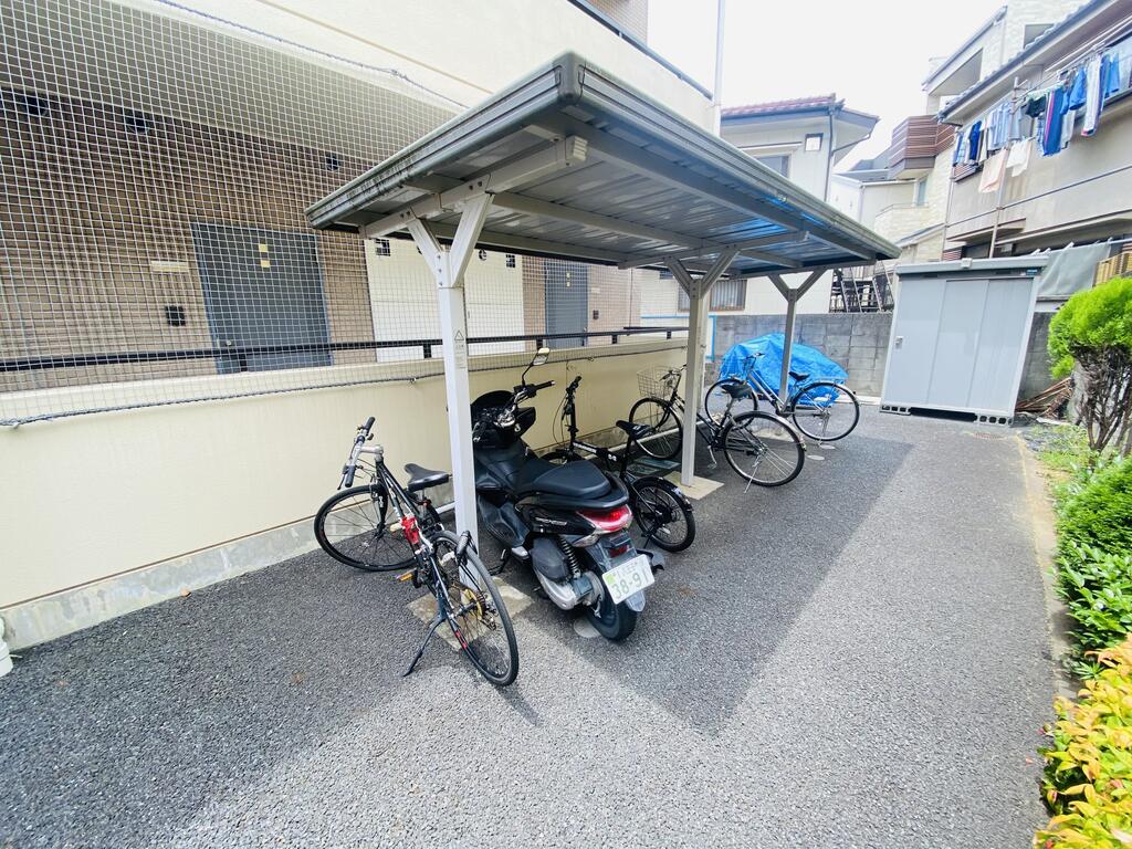 その他共有部分　同一建物内203号室内装写真転載