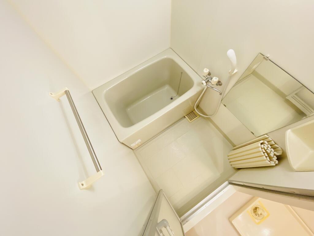 バス・シャワールーム　同一建物内203号室内装写真転載