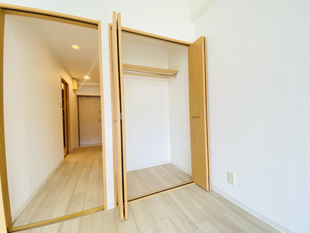 収納　同一建物内203号室内装写真転載