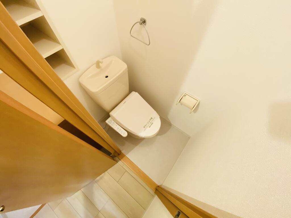 トイレ　同一建物内203号室内装写真転載