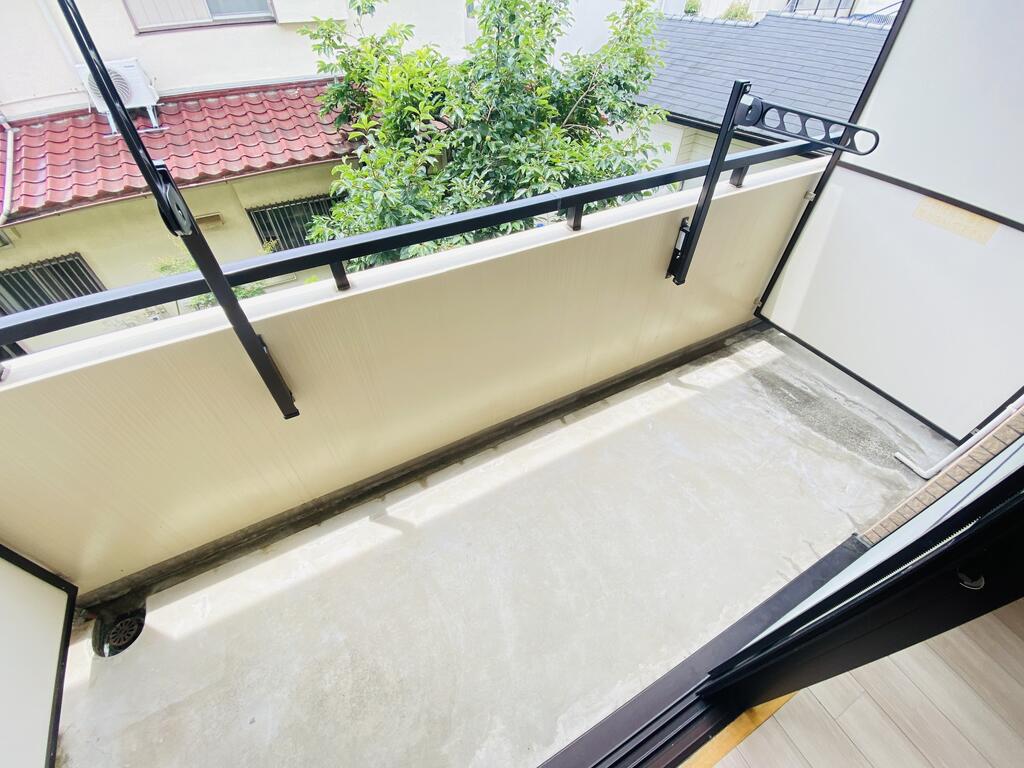 バルコニー　同一建物内203号室内装写真転載