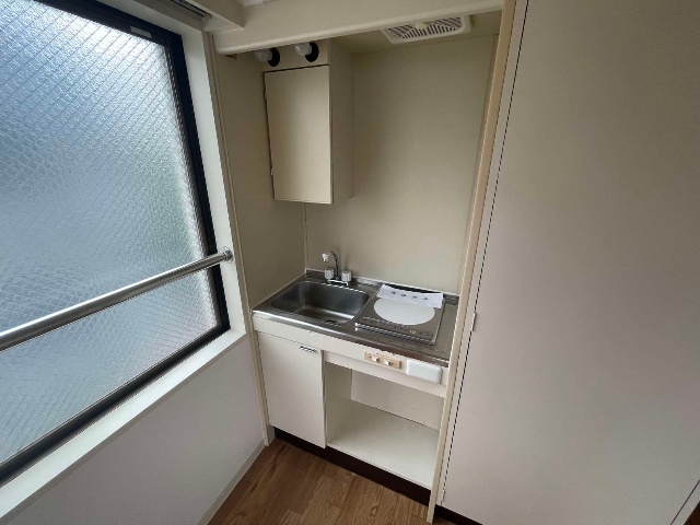 キッチン　※同物件別号室の参考写真です。