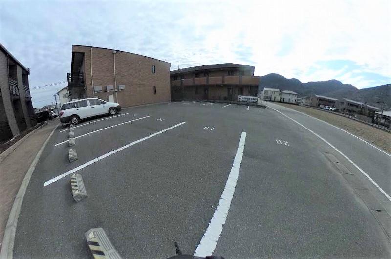 駐車場　広々としたスペースです。