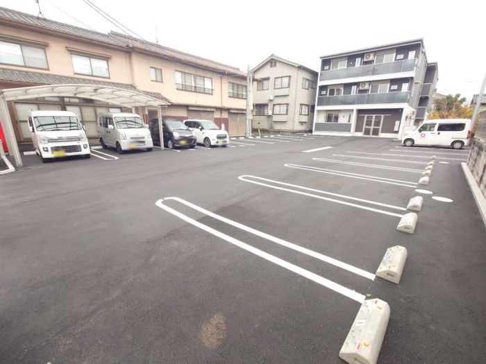 駐車場　駐車場