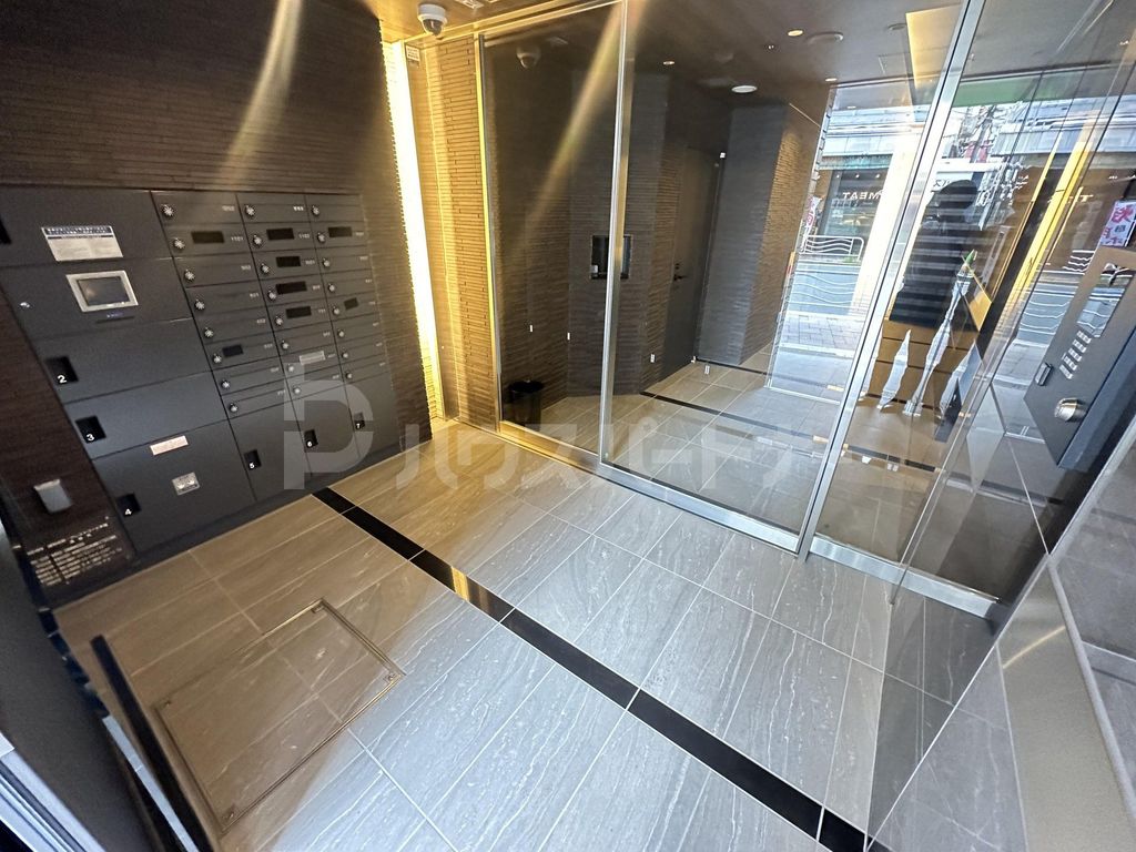 エントランス　バルコニー