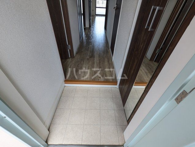 セーフズマンションの玄関写真