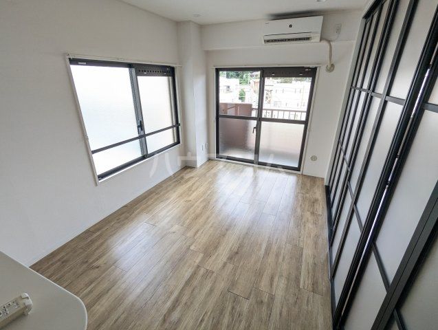 セーフズマンションの居間写真