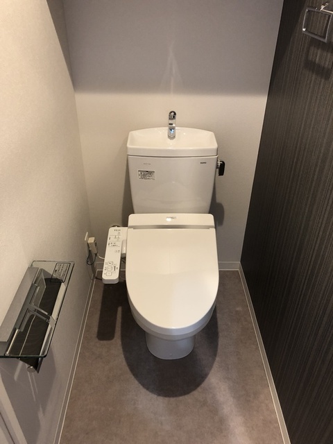 地下鉄今里筋線 蒲生四丁目駅 徒歩3分 8階建 築9年のトイレ写真