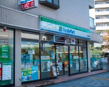 コンビニ　ファミリーマート葛西長島町店（コンビニ）まで200m