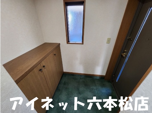 玄関　玄関はこのようになっています。