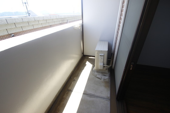 バルコニー　※別部屋の写真使用