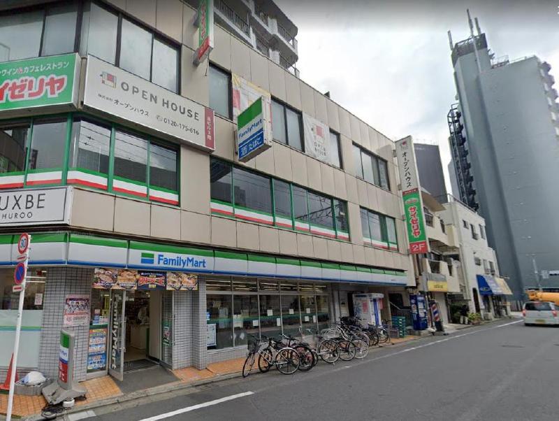 コンビニ　ファミリーマート 亀有北口店（コンビニ）まで41m