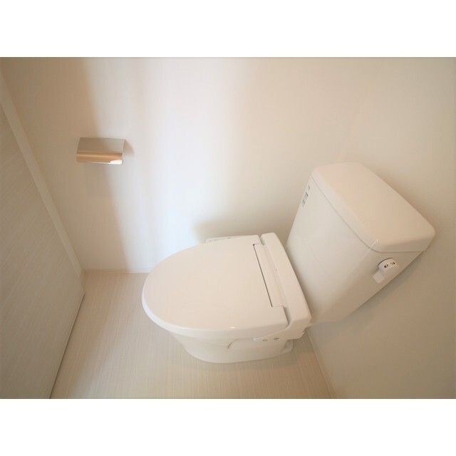 プレール・ドゥーク住吉IVのトイレ写真