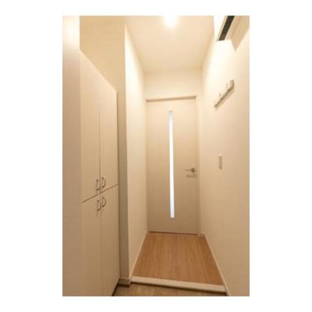 玄関　※写真は同タイプ住戸です。