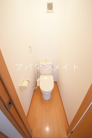 トイレ　落ち着いたトイレです